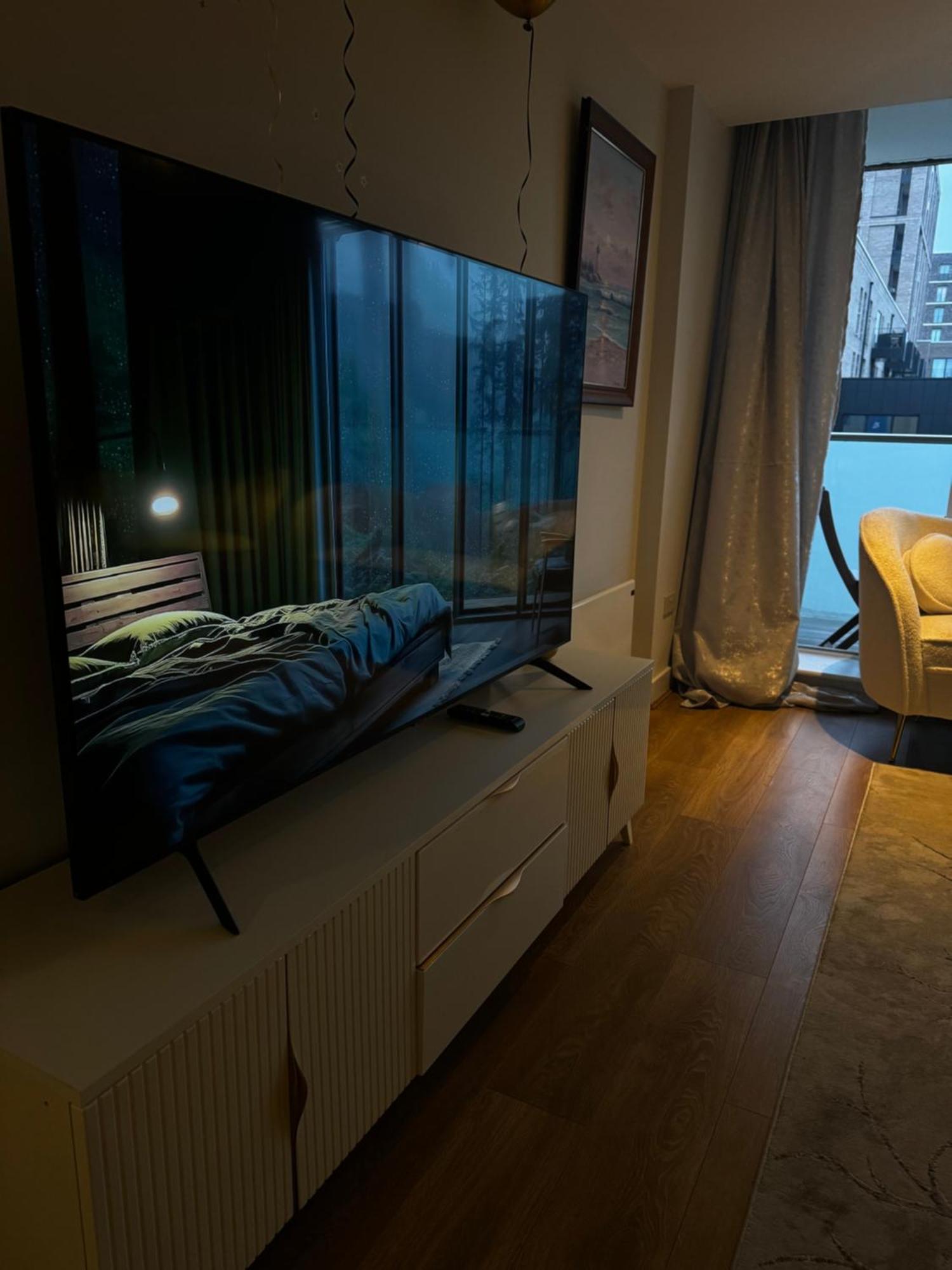 Entire Luxurious River Side 1 Bedroom Flat East Excel Airport * Londra