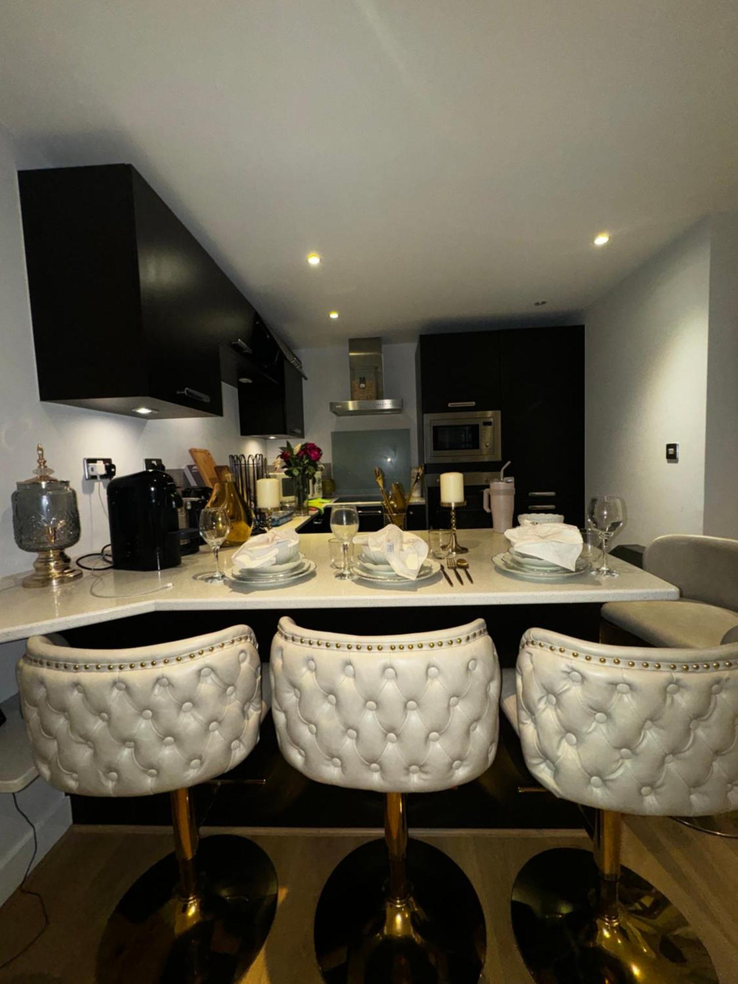 Entire Luxurious River Side 1 Bedroom Flat East Excel Airport Appartamento *
