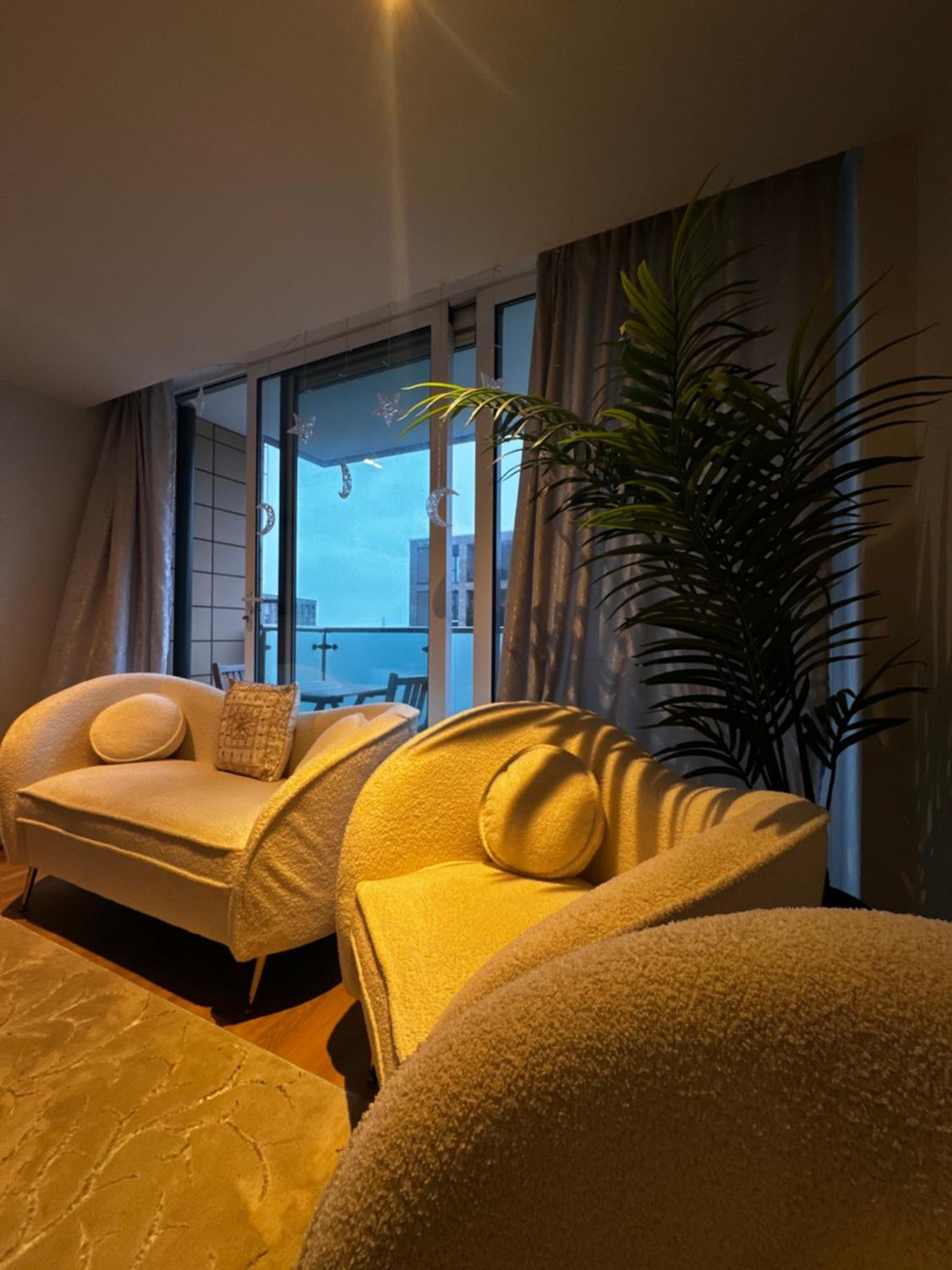 Entire Luxurious River Side 1 Bedroom Flat East Excel Airport Appartamento Londra